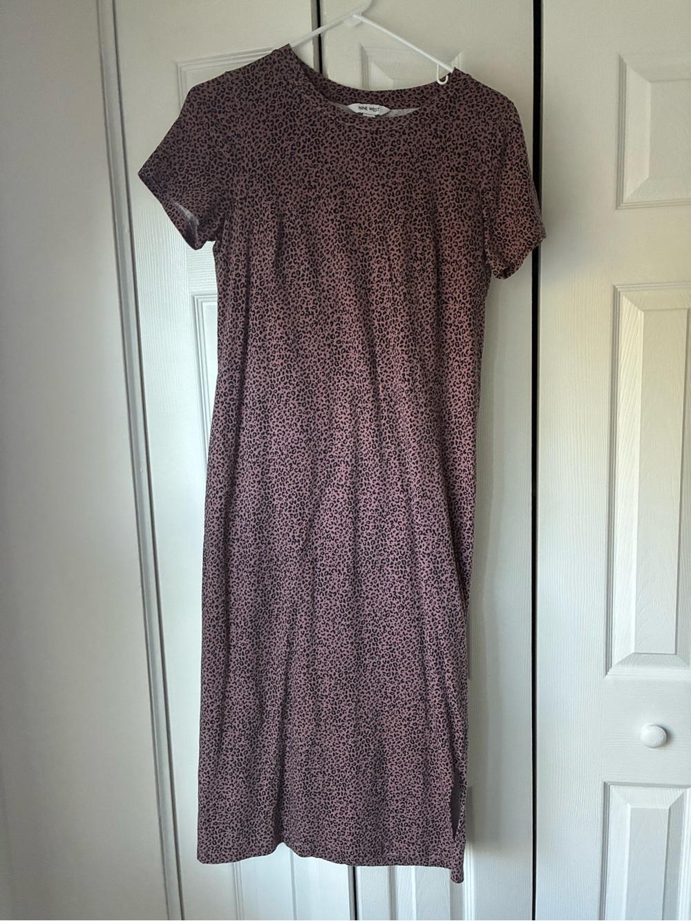 Short Sleeve Mauve Leopard Print Midi Dress - nine west
